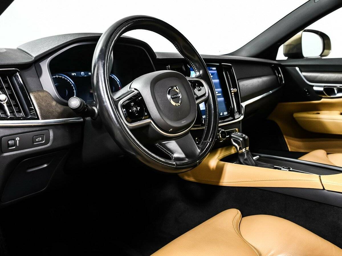 Volvo V90 Cross Country 2017 года с пробегом. Фото: #11