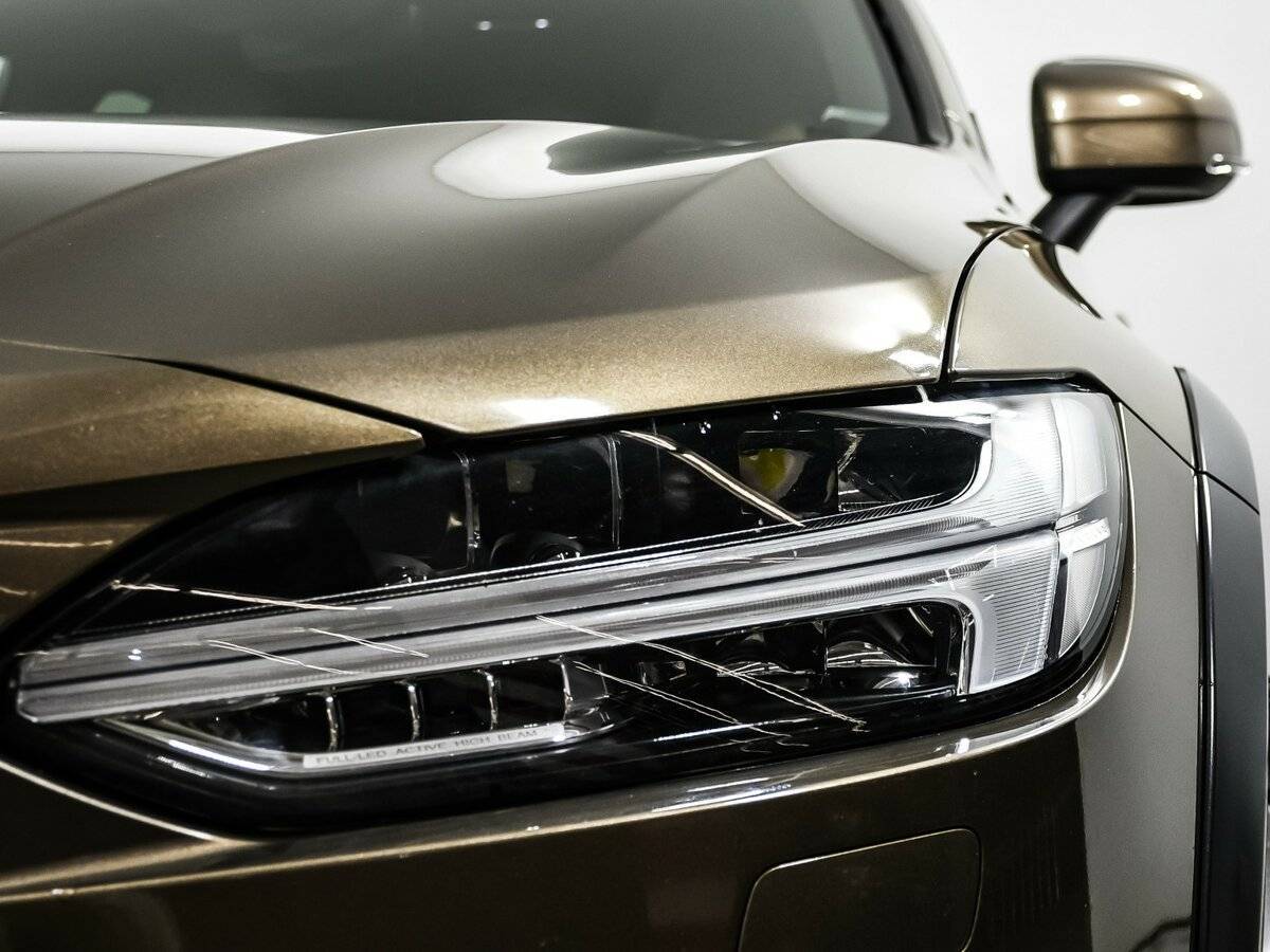 Volvo V90 Cross Country 2017 года с пробегом. Фото: #13