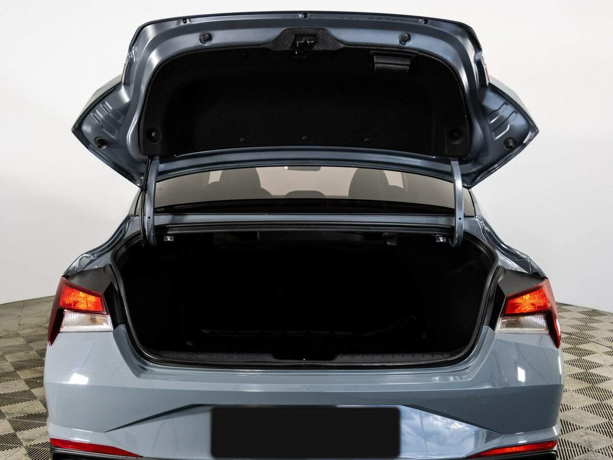 Hyundai Elantra 2021 года с пробегом. Фото: #19