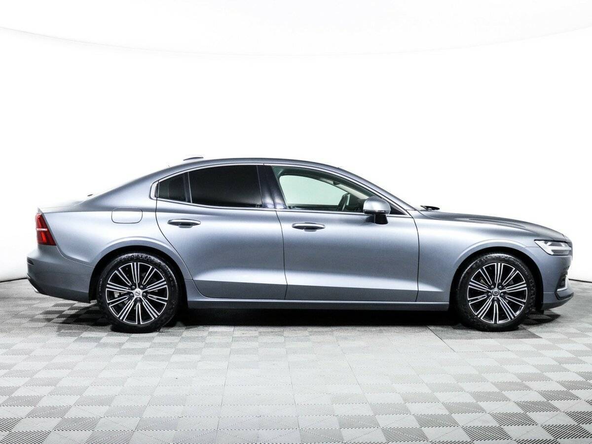 Volvo S60 2021 года с пробегом. Фото: #3