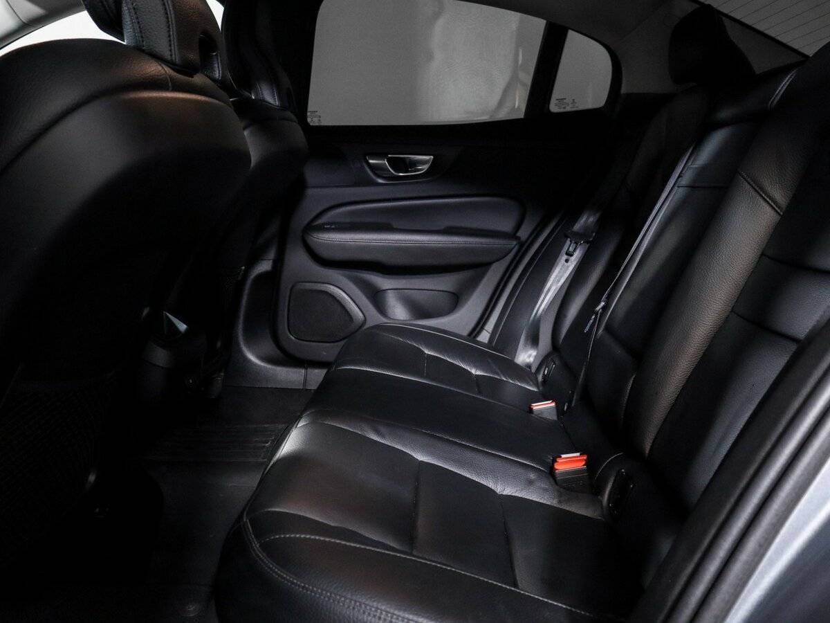 Volvo S60 2021 года с пробегом. Фото: #9