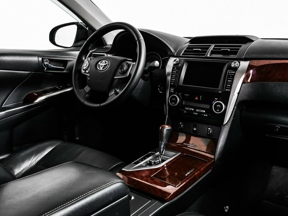 Toyota Camry 2012 года с пробегом. Фото: #8