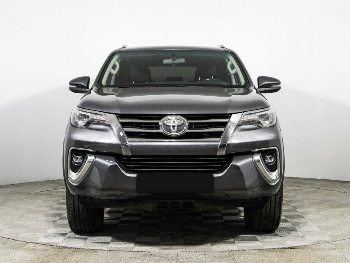 Toyota Fortuner 2017 года с пробегом. Фото: #1