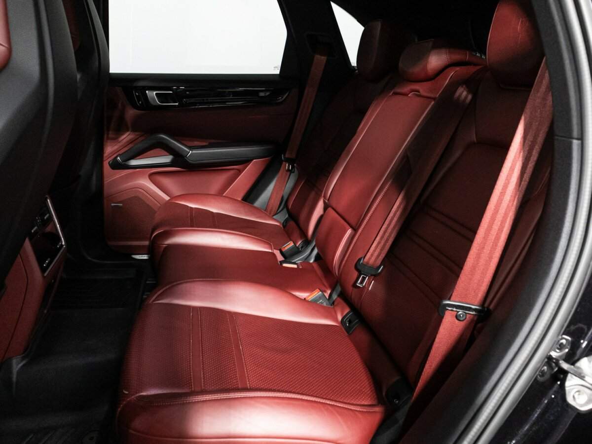 Porsche Cayenne 2018 года с пробегом. Фото: #7