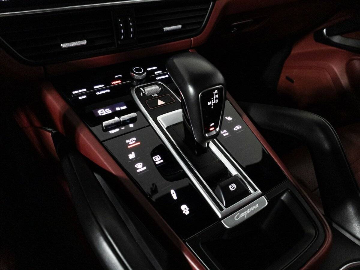 Porsche Cayenne 2018 года с пробегом. Фото: #24