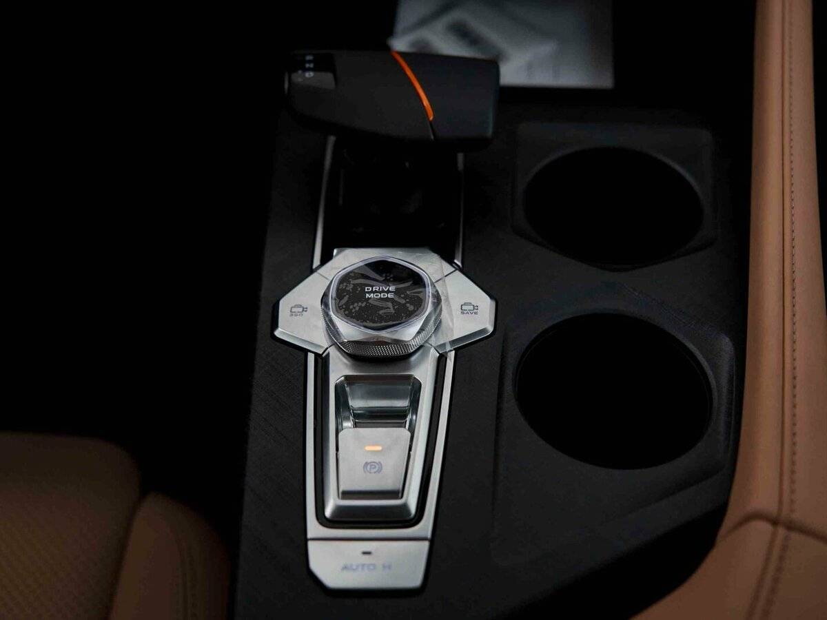 Changan UNI-V 2024 года с пробегом. Фото: #16