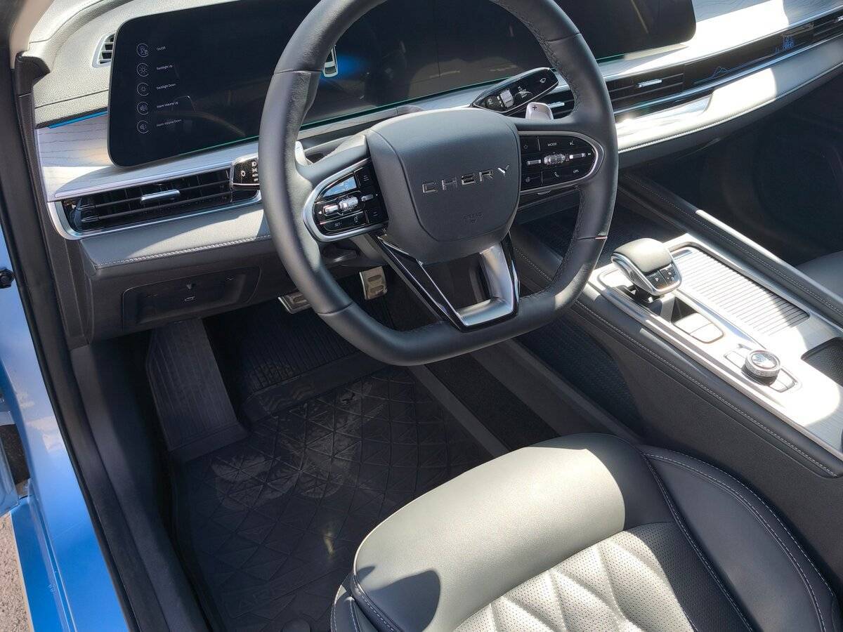 Chery Arrizo 8 2023 года с пробегом. Фото: #4