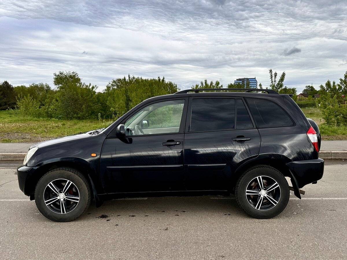 Chery Tiggo (T11) 2009 года с пробегом. Фото: #3