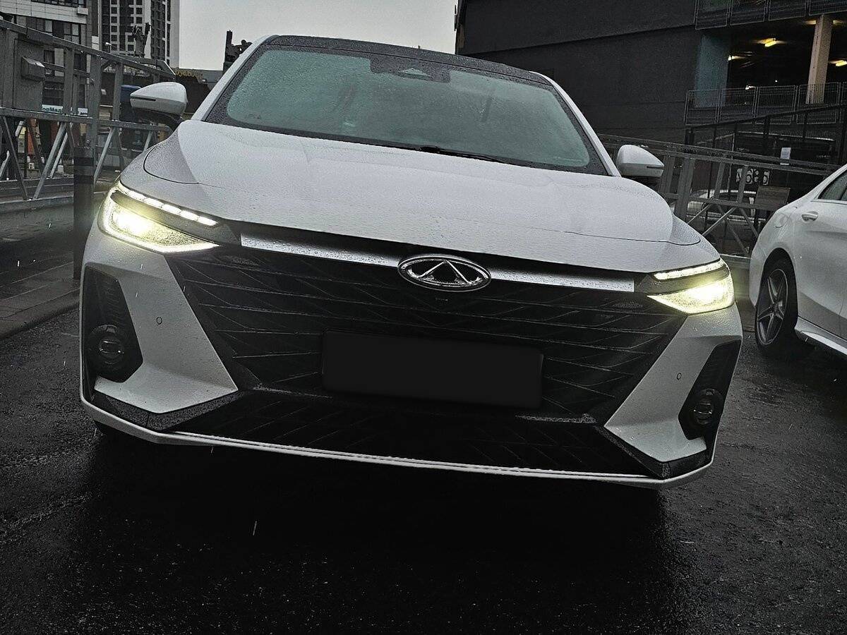 Chery Arrizo 8 2023 года с пробегом. Фото: #3