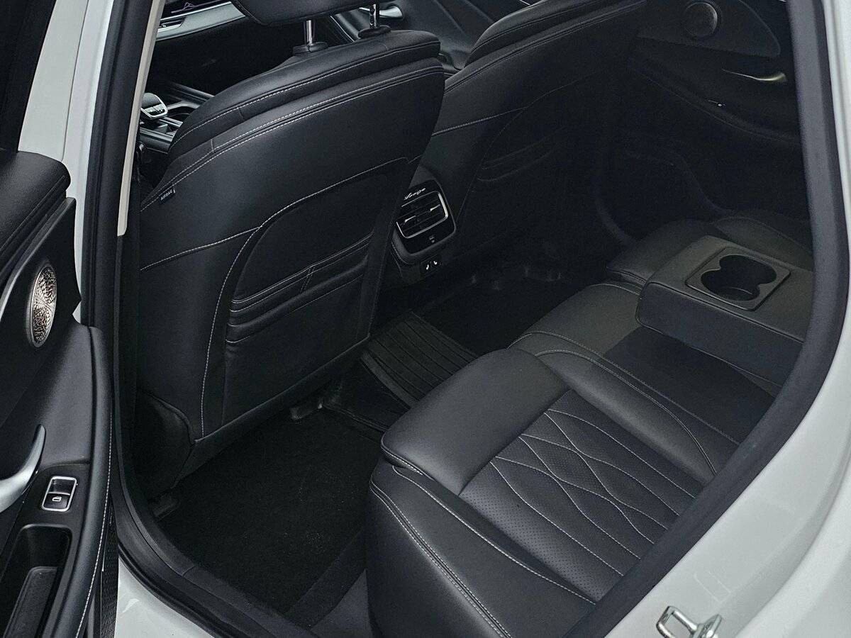 Chery Arrizo 8 2023 года с пробегом. Фото: #8