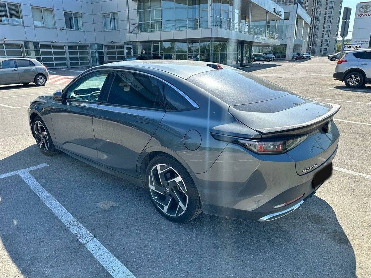 Changan Lamore 2023 года с пробегом. Фото: #3