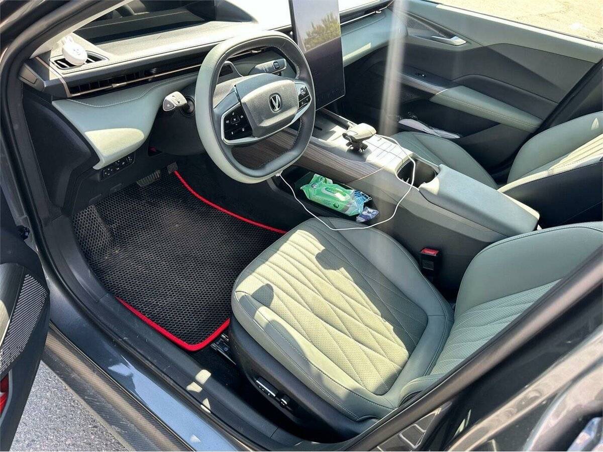 Changan Lamore 2023 года с пробегом. Фото: #4