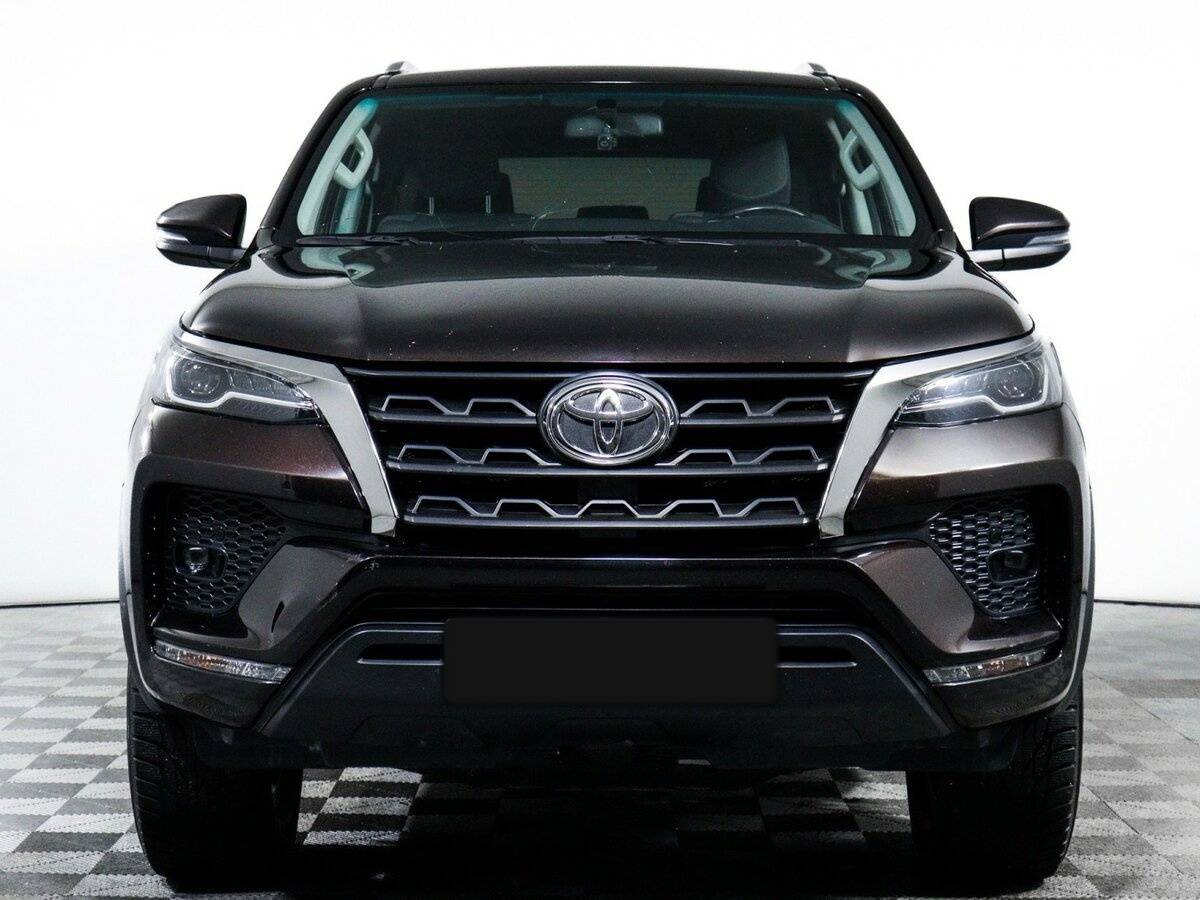 Toyota Fortuner 2021 года с пробегом. Фото: #1