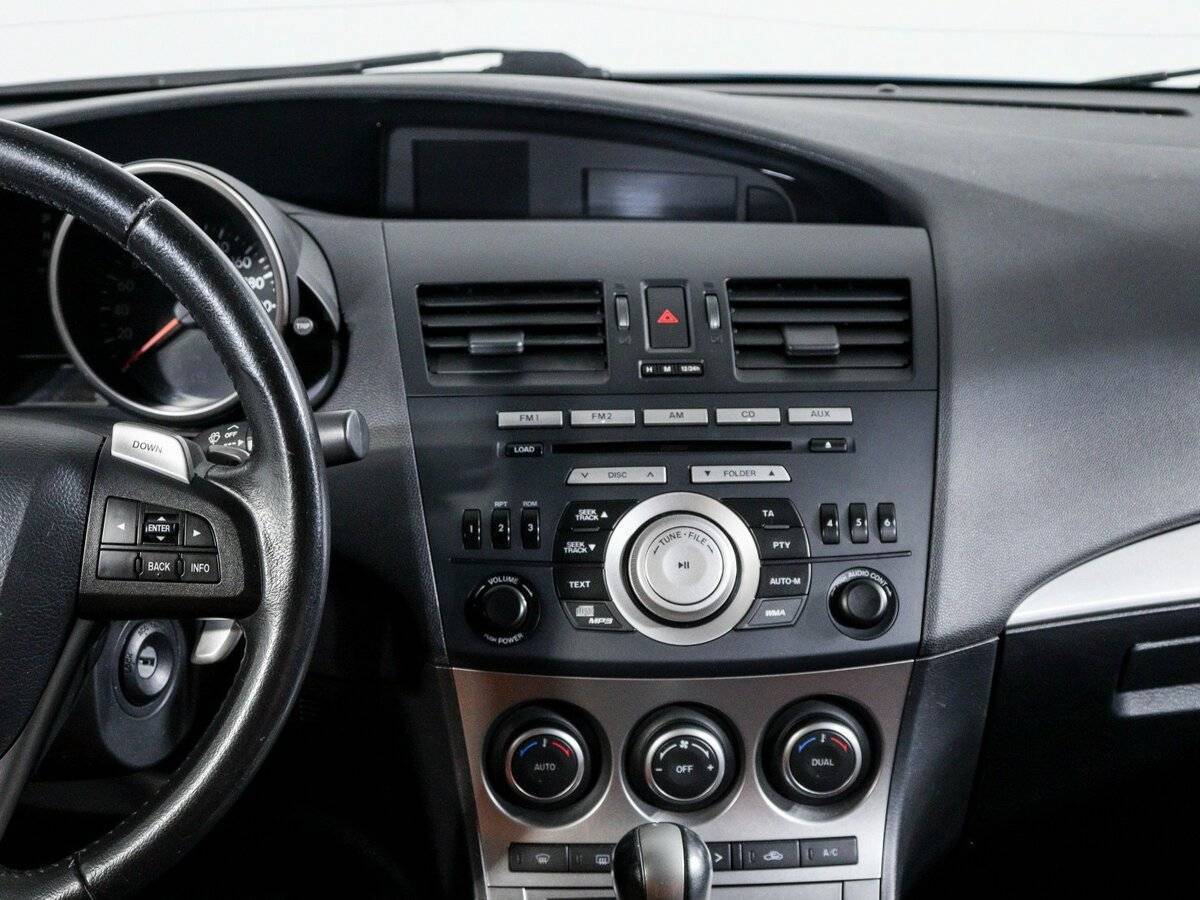 Mazda 3 2011 года с пробегом. Фото: #11