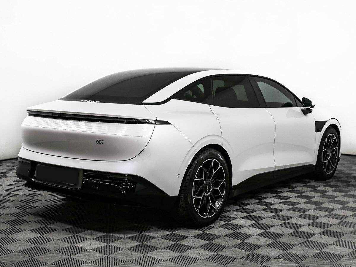 Zeekr 007 2024 года с пробегом. Фото: #4