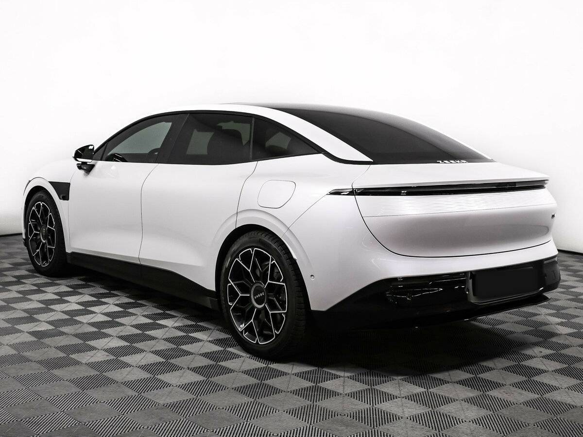 Zeekr 007 2024 года с пробегом. Фото: #6