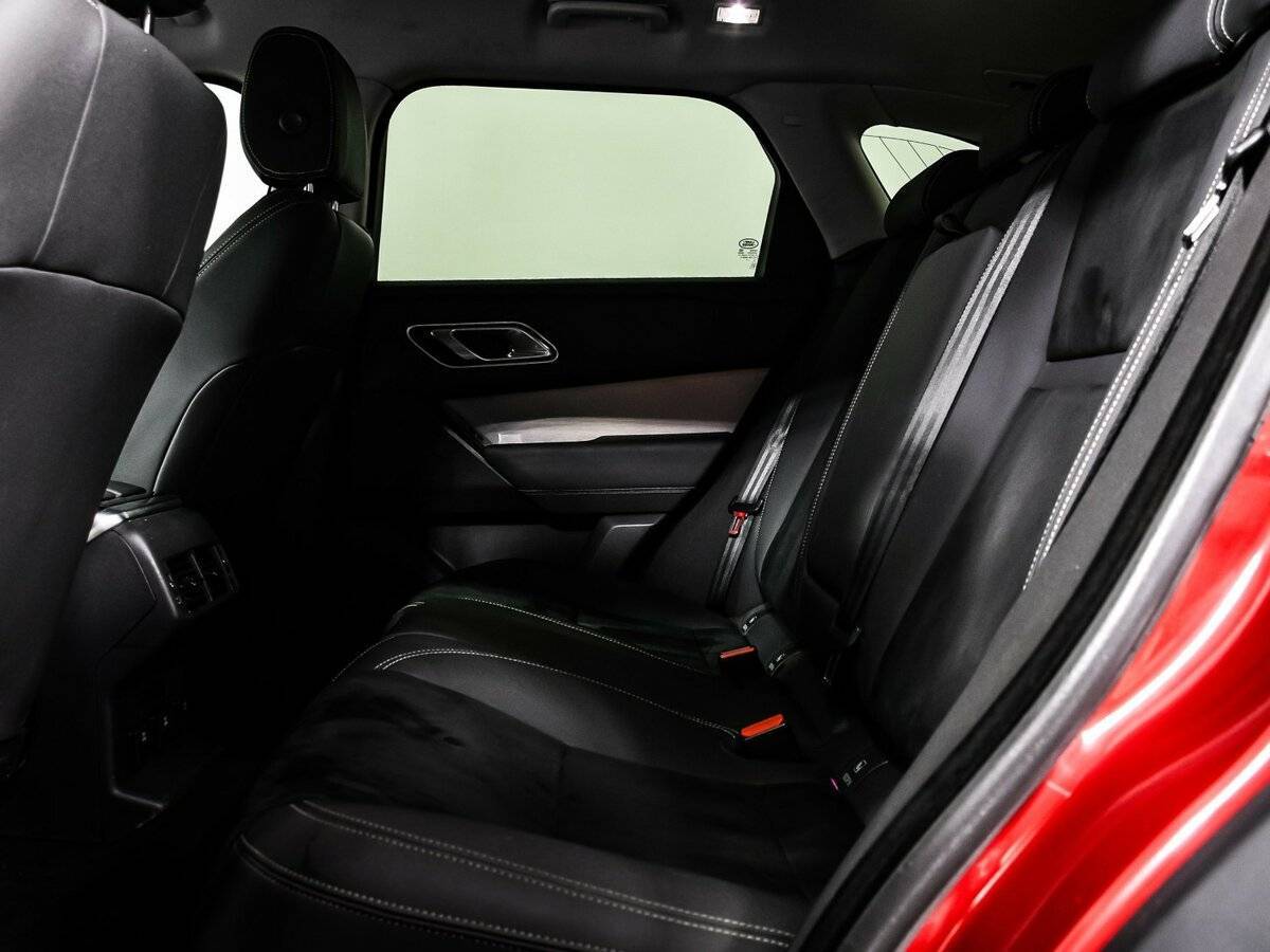 Land Rover Range Rover Velar 2017 года с пробегом. Фото: #12