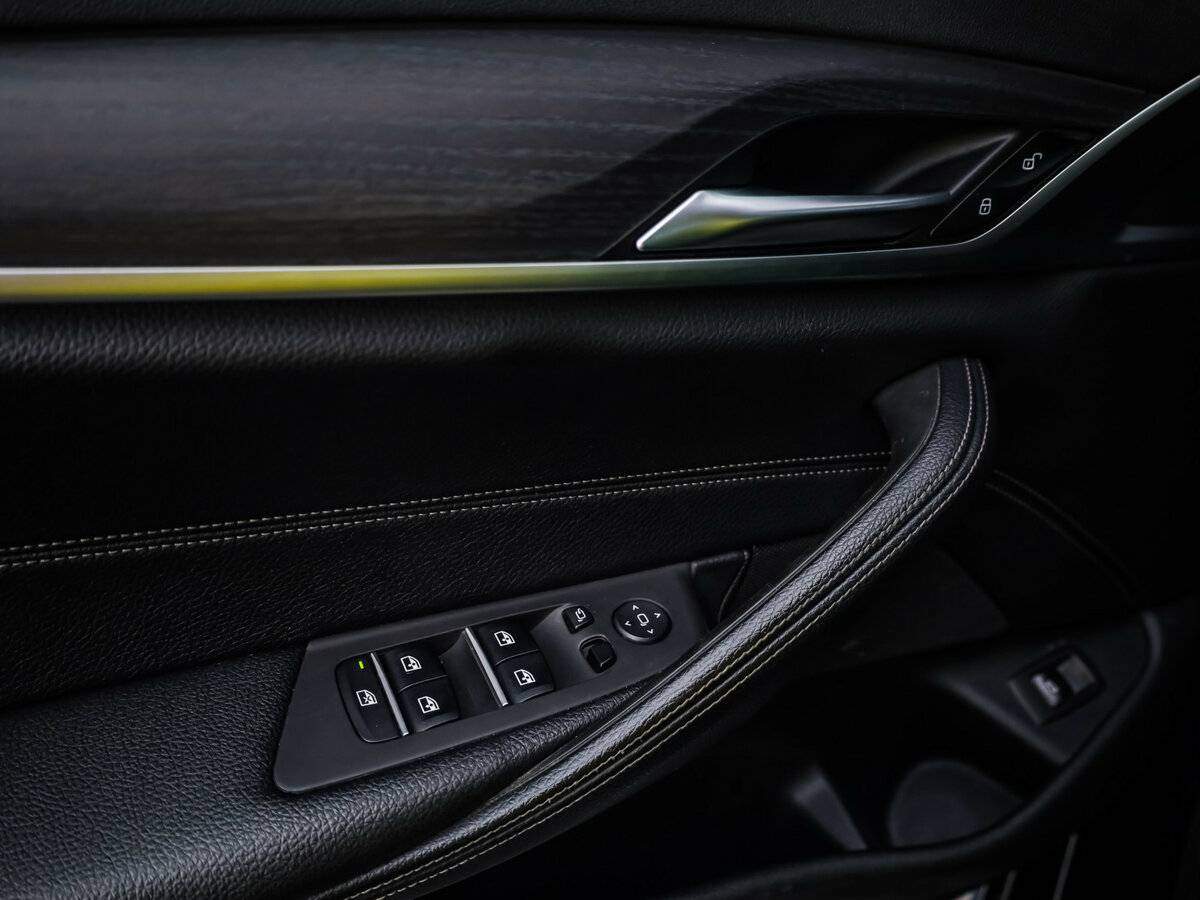 BMW 5 серии 2021 года с пробегом. Фото: #24