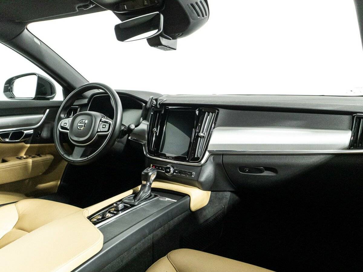Volvo V90 2018 года с пробегом. Фото: #8