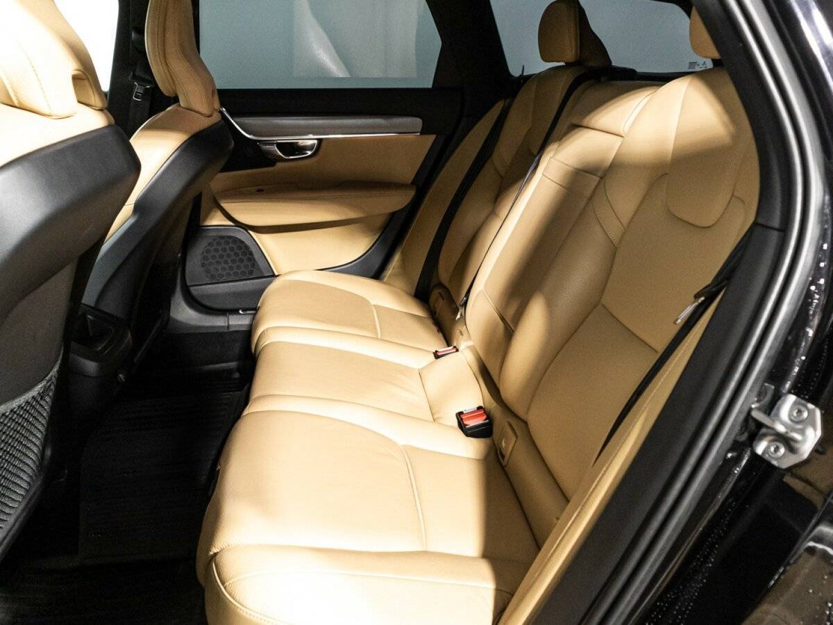 Volvo V90 2018 года с пробегом. Фото: #9