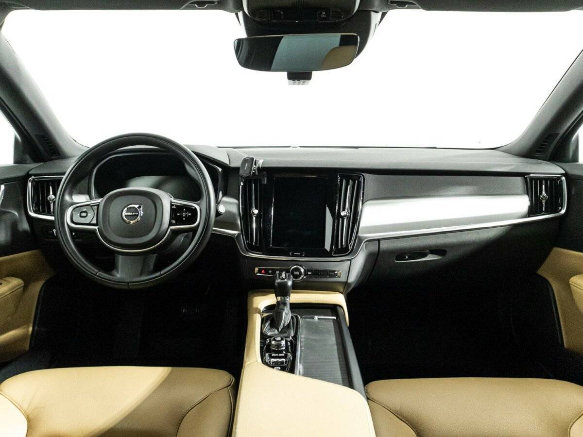 Volvo V90 2018 года с пробегом. Фото: #12