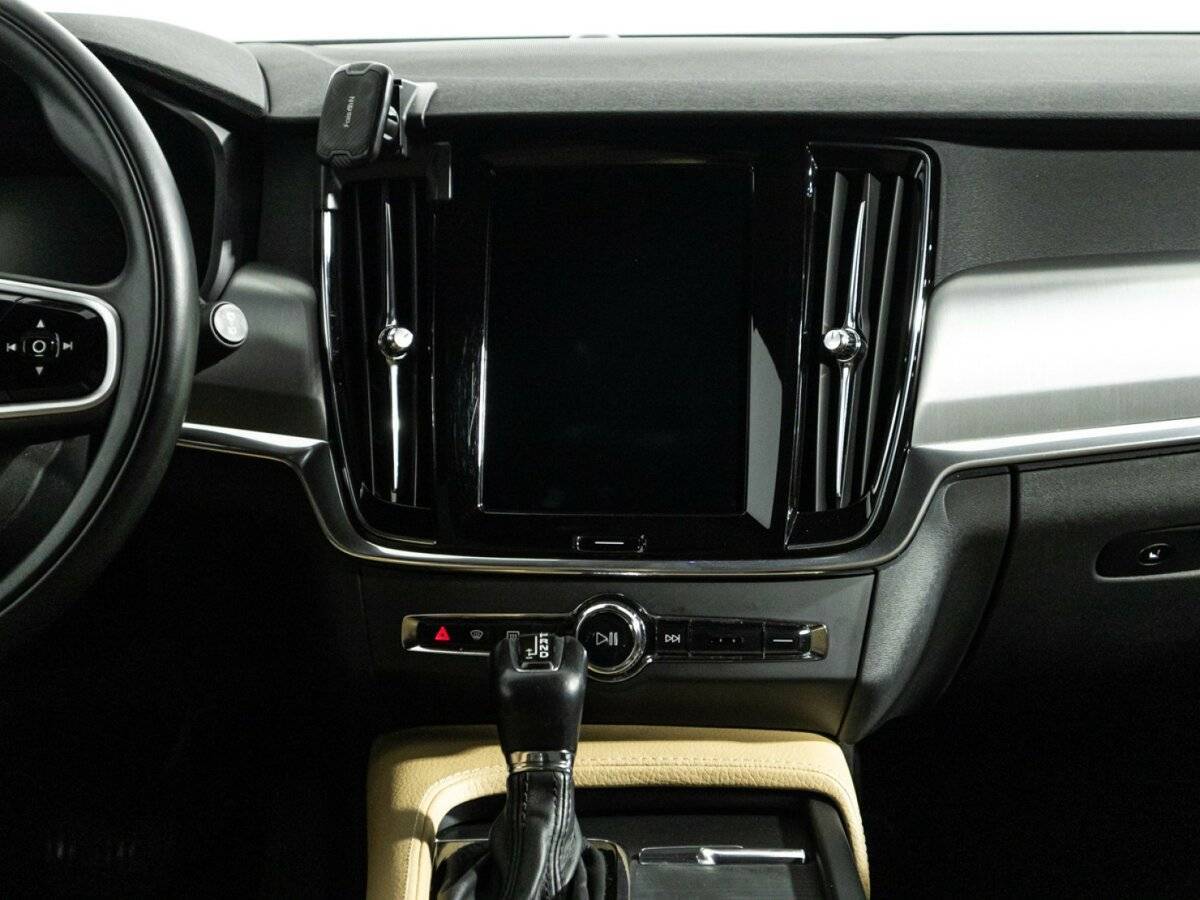 Volvo V90 2018 года с пробегом. Фото: #13