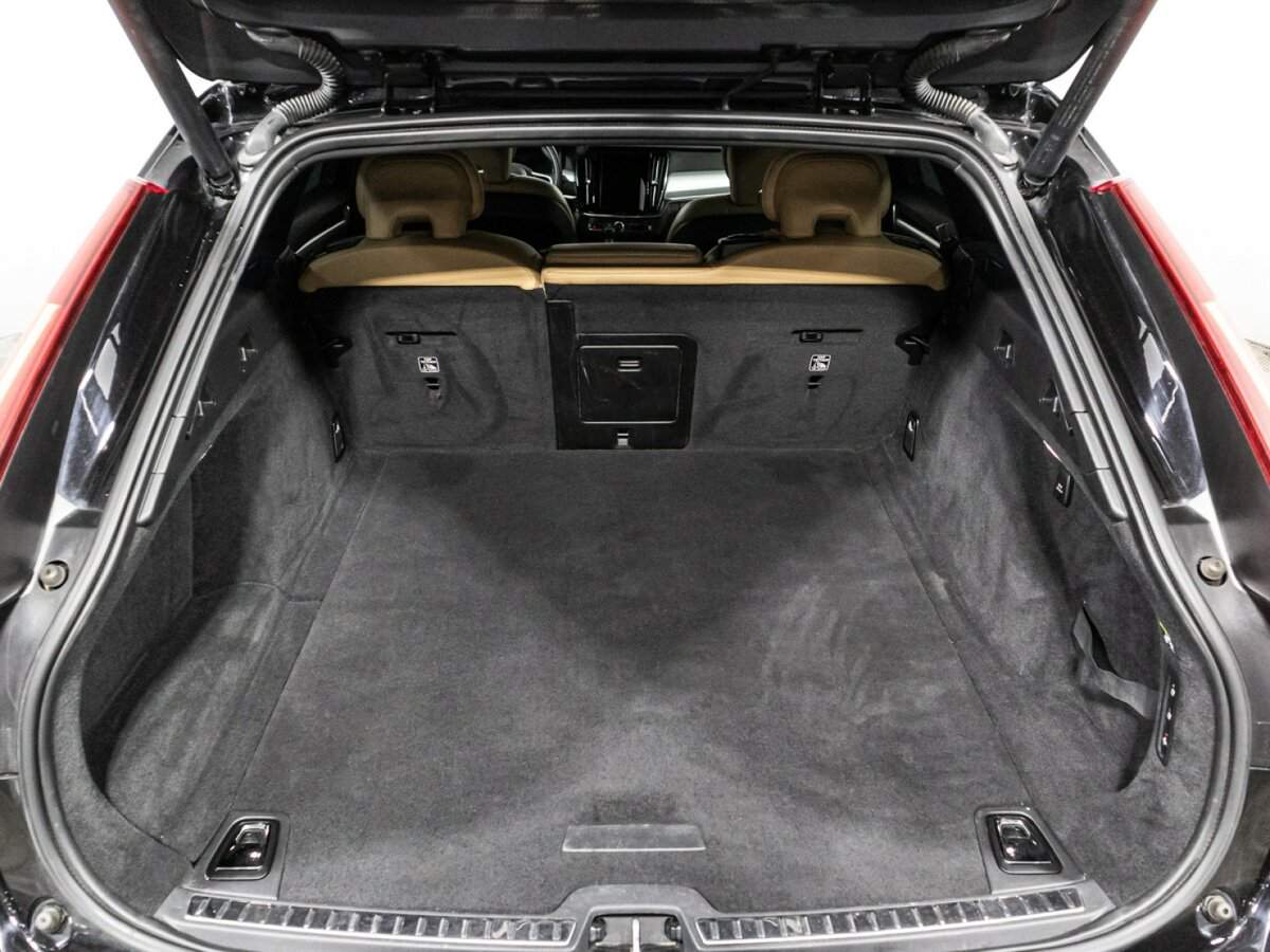 Volvo V90 2018 года с пробегом. Фото: #14