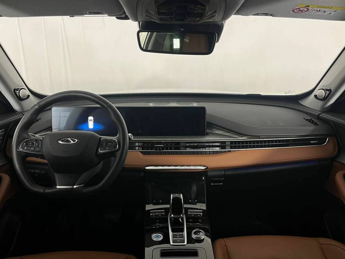 Chery Tiggo 8 Pro e+ 2023 года с пробегом. Фото: #8