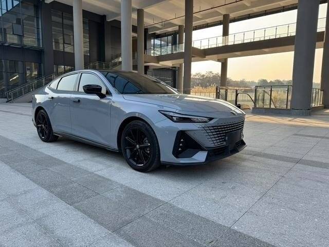 Changan UNI-V 2022 года с пробегом. Фото: #1