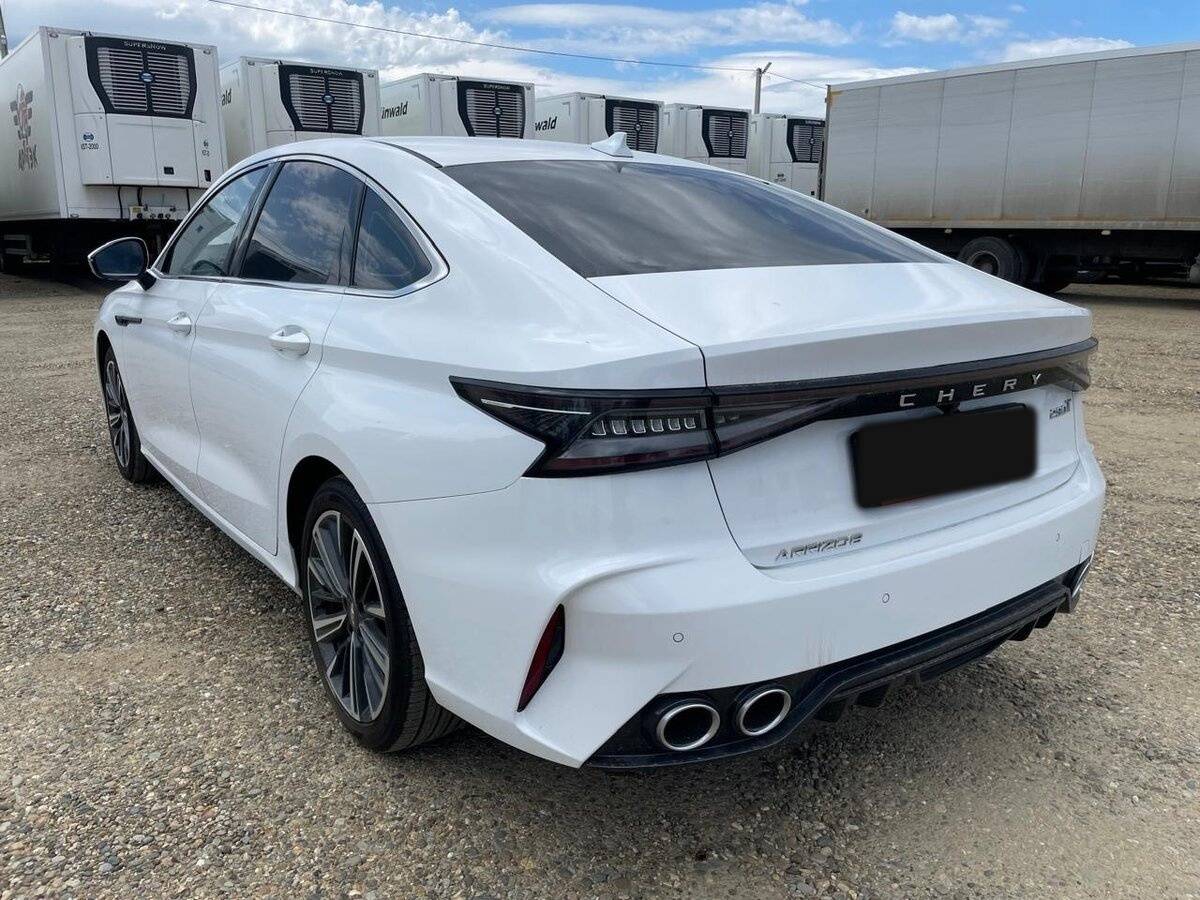 Chery Arrizo 8 2023 года с пробегом. Фото: #3