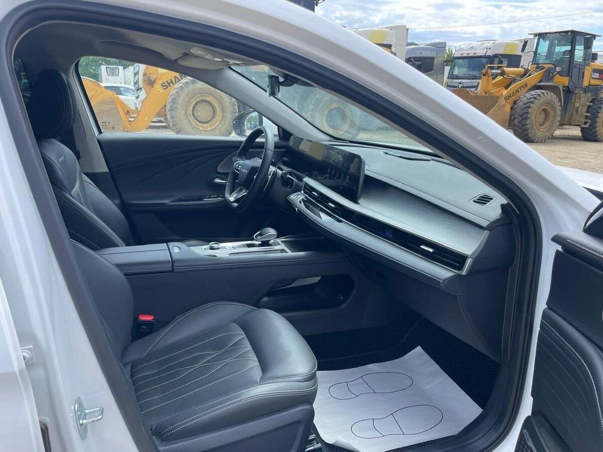 Chery Arrizo 8 2023 года с пробегом. Фото: #10