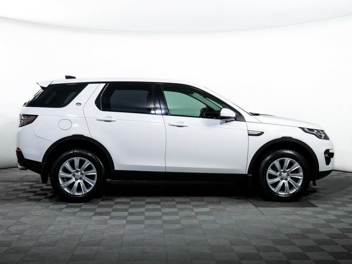 Land Rover Discovery Sport 2017 года с пробегом. Фото: #3