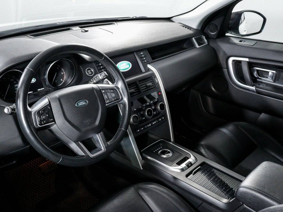 Land Rover Discovery Sport 2017 года с пробегом. Фото: #13