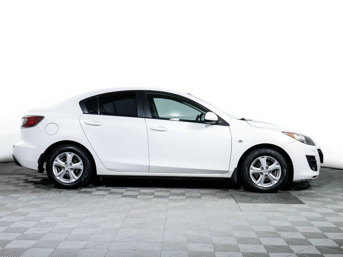 Mazda 3 2011 года с пробегом. Фото: #3