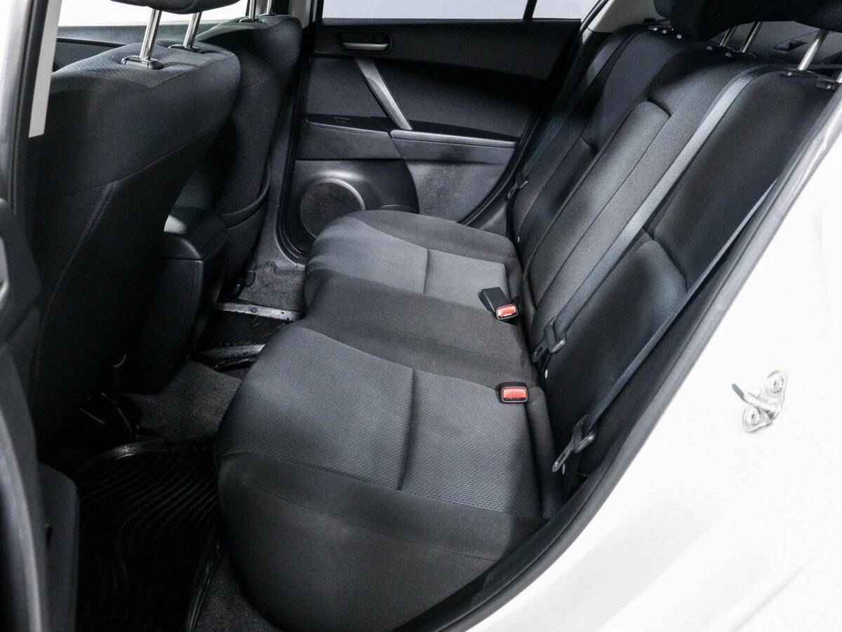 Mazda 3 2011 года с пробегом. Фото: #9