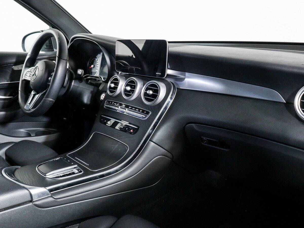 Mercedes-Benz GLC 2021 года с пробегом. Фото: #4