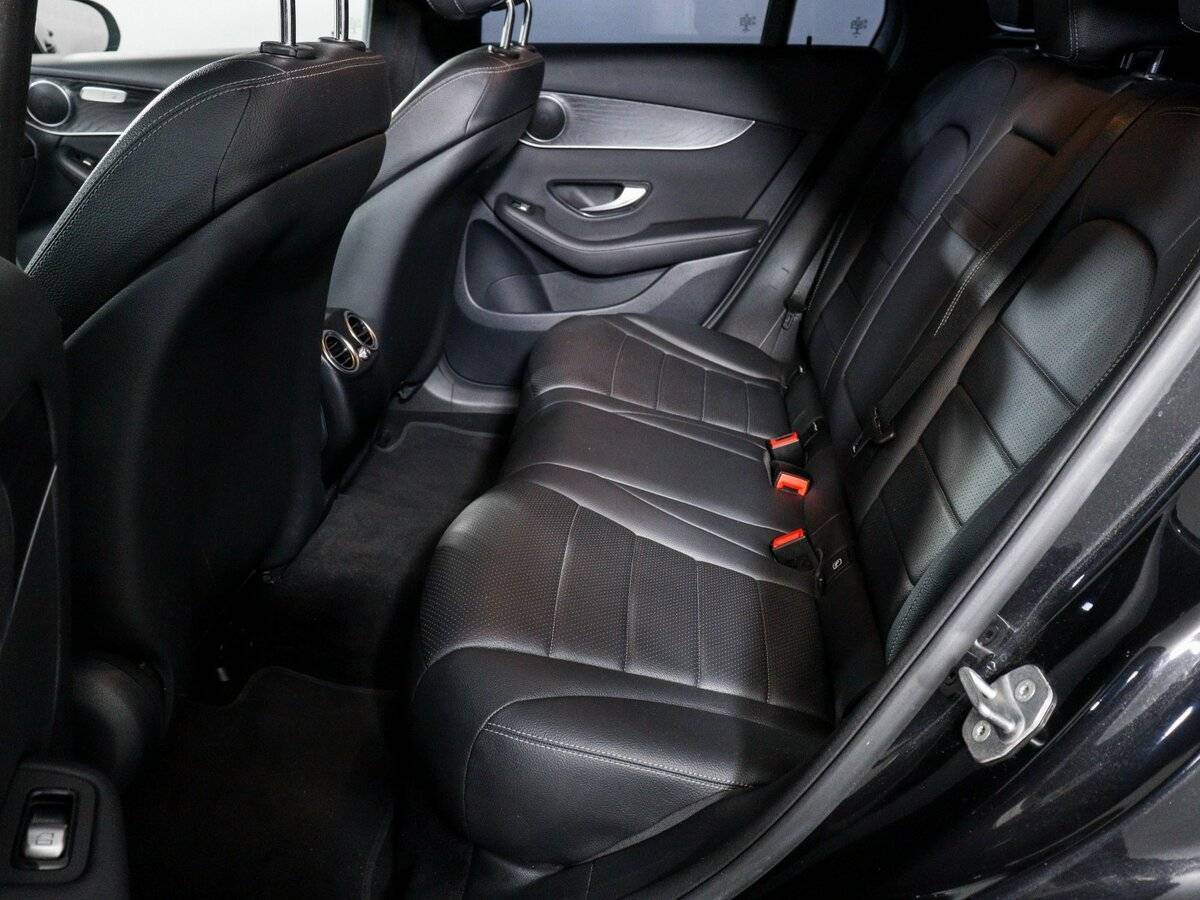 Mercedes-Benz GLC 2021 года с пробегом. Фото: #5