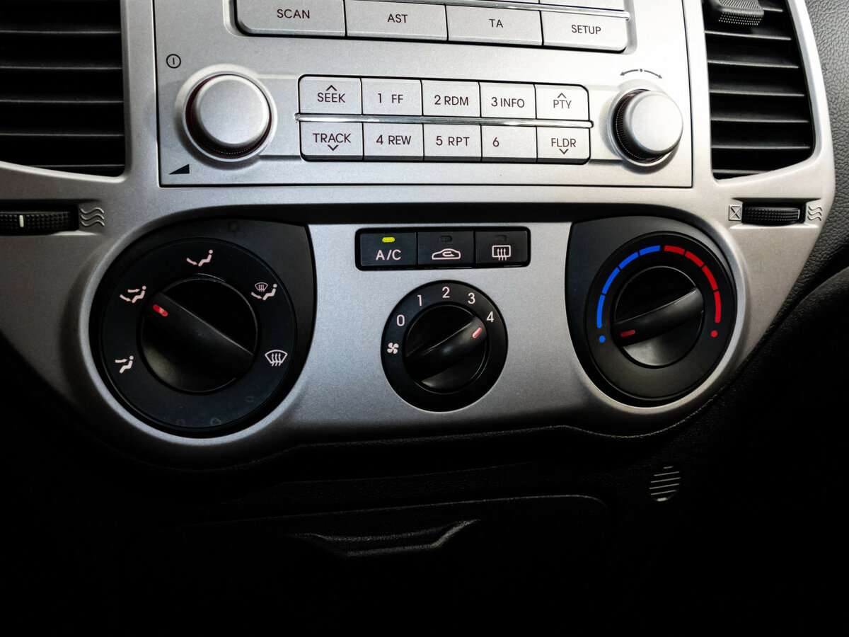 Hyundai i20 2010 года с пробегом. Фото: #12