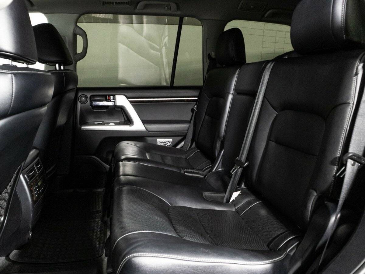 Toyota Land Cruiser 2015 года с пробегом. Фото: #7