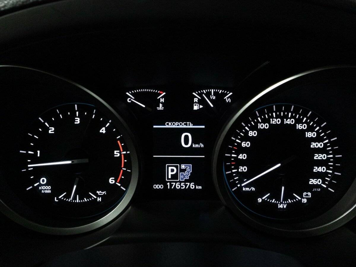 Toyota Land Cruiser 2015 года с пробегом. Фото: #9