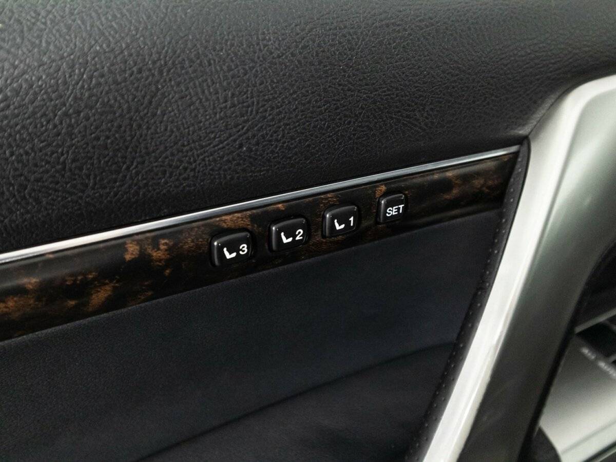 Toyota Land Cruiser 2015 года с пробегом. Фото: #15