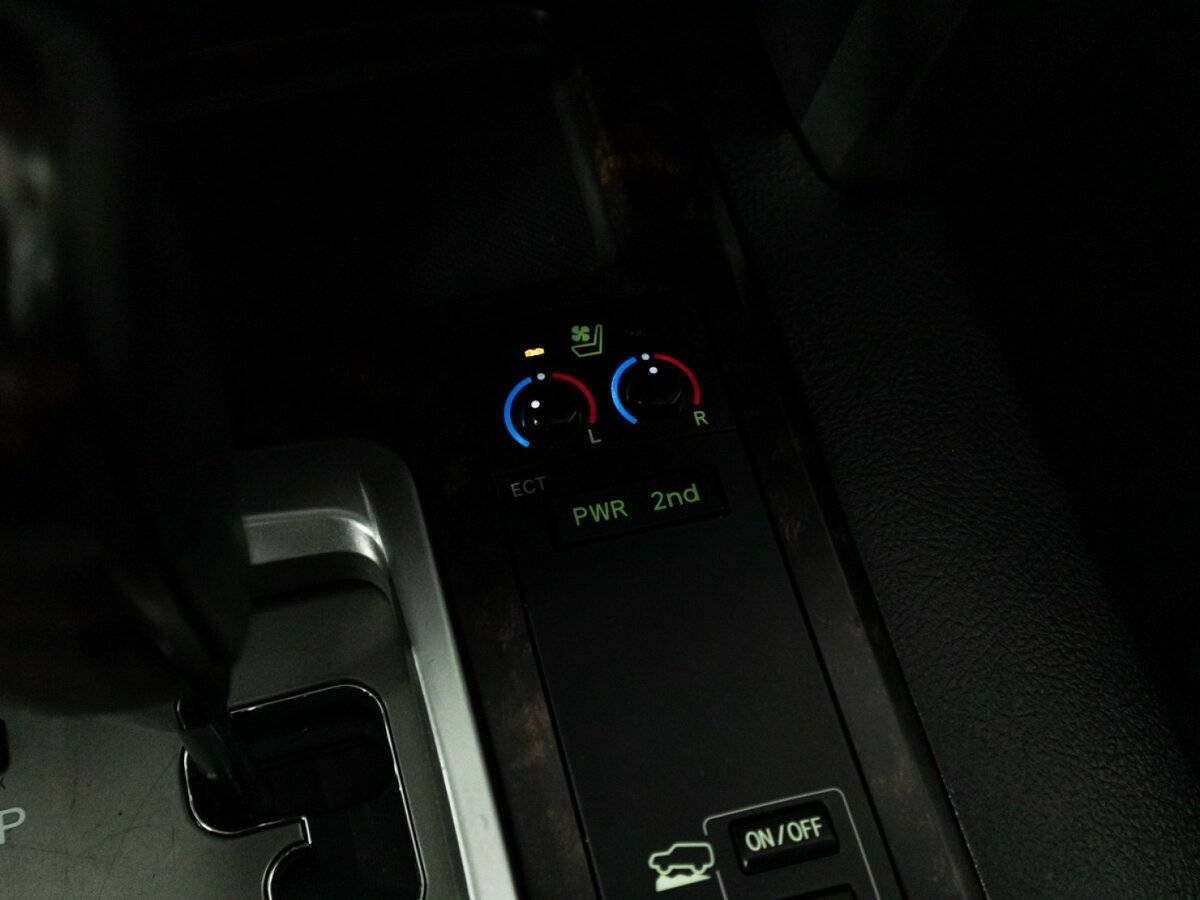 Toyota Land Cruiser 2015 года с пробегом. Фото: #21