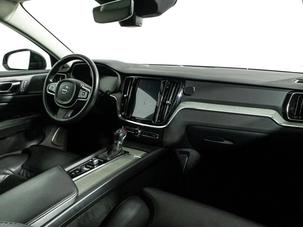 Volvo V60 Cross Country 2019 года с пробегом. Фото: #8