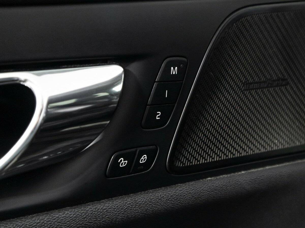 Volvo V60 Cross Country 2019 года с пробегом. Фото: #21