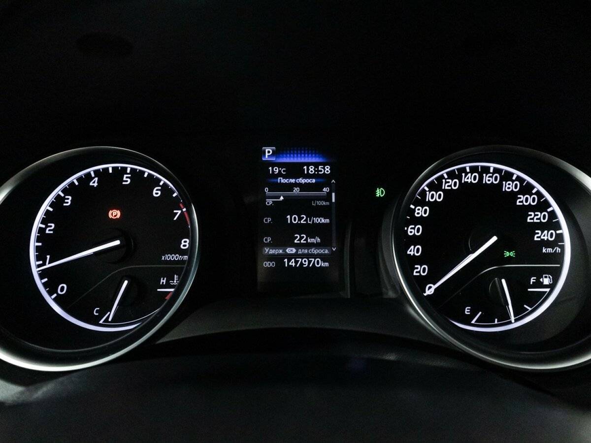 Toyota Camry 2021 года с пробегом. Фото: #11