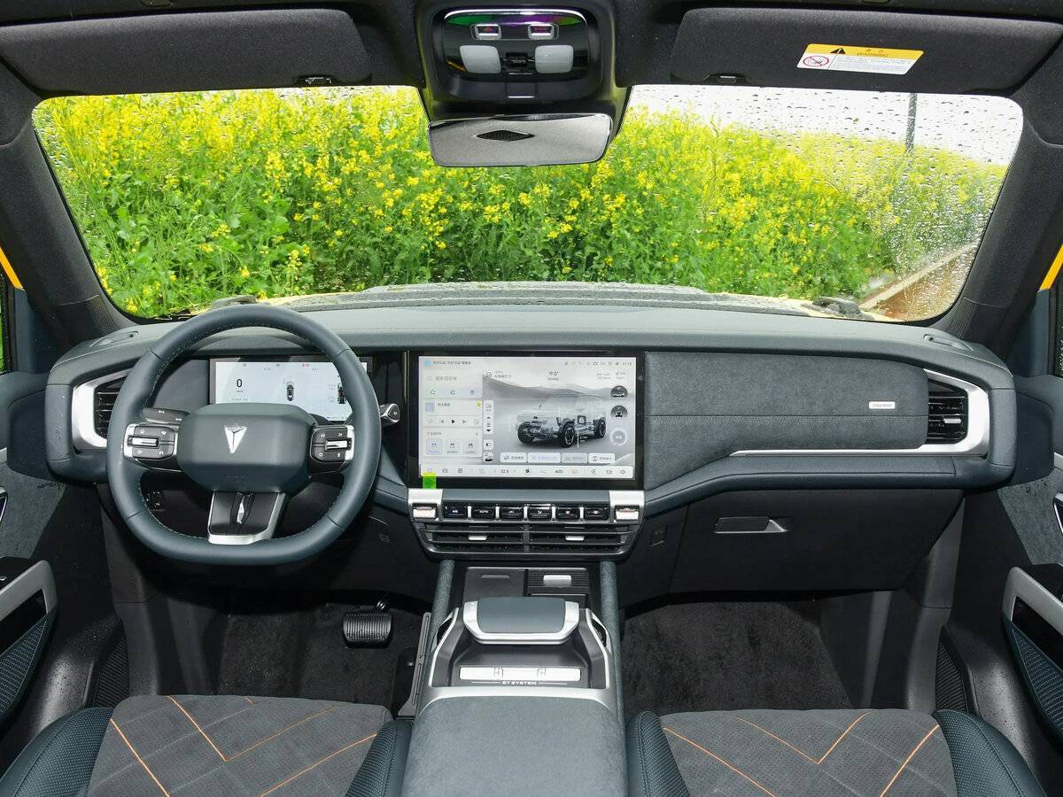 Changan Deepal G318 2025 года с пробегом. Фото: #1