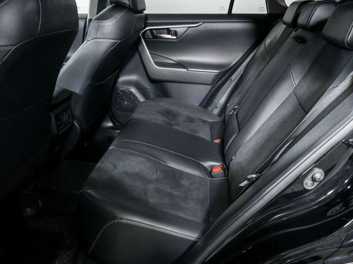 Toyota RAV4 2021 года с пробегом. Фото: #6