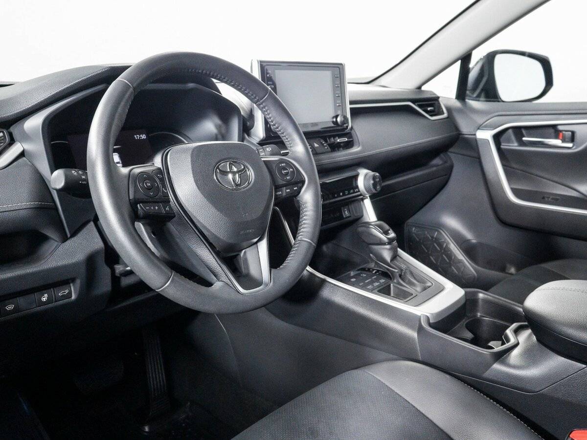 Toyota RAV4 2021 года с пробегом. Фото: #10