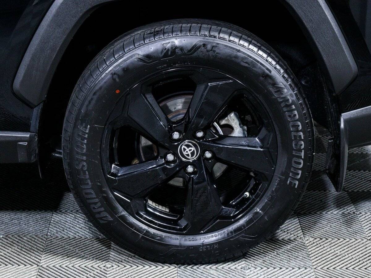 Toyota RAV4 2021 года с пробегом. Фото: #11