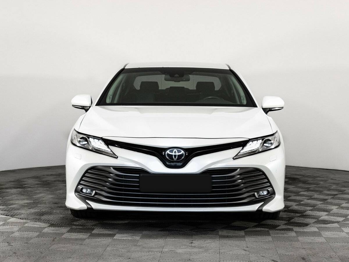 Toyota Camry 2018 года с пробегом. Фото: #3